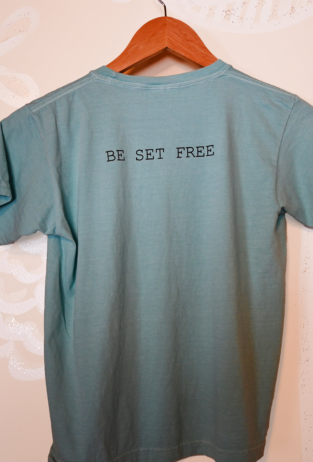 CC YOUTH Be Set Free T-shirt