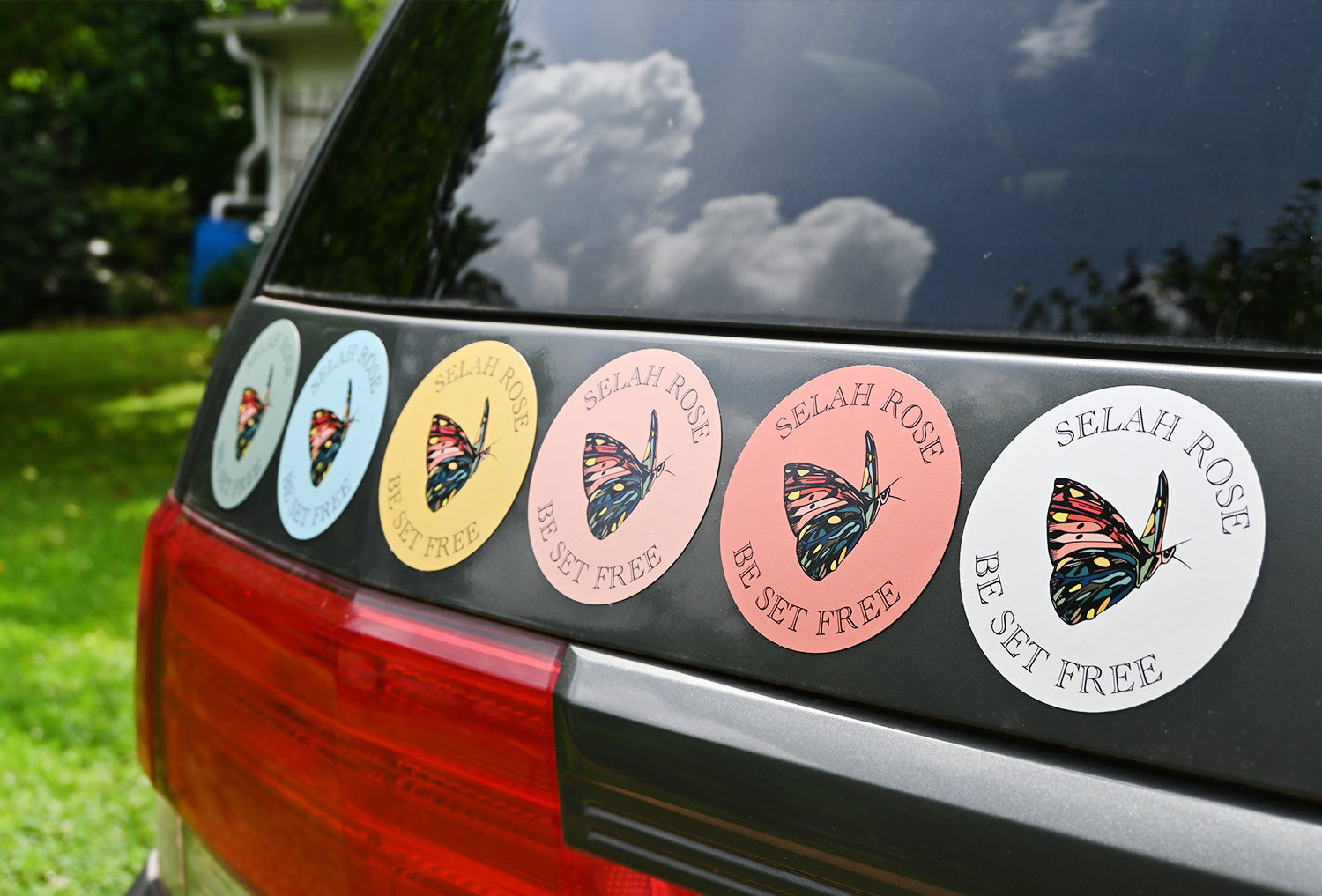 SELAH ROSE 4" Magnet